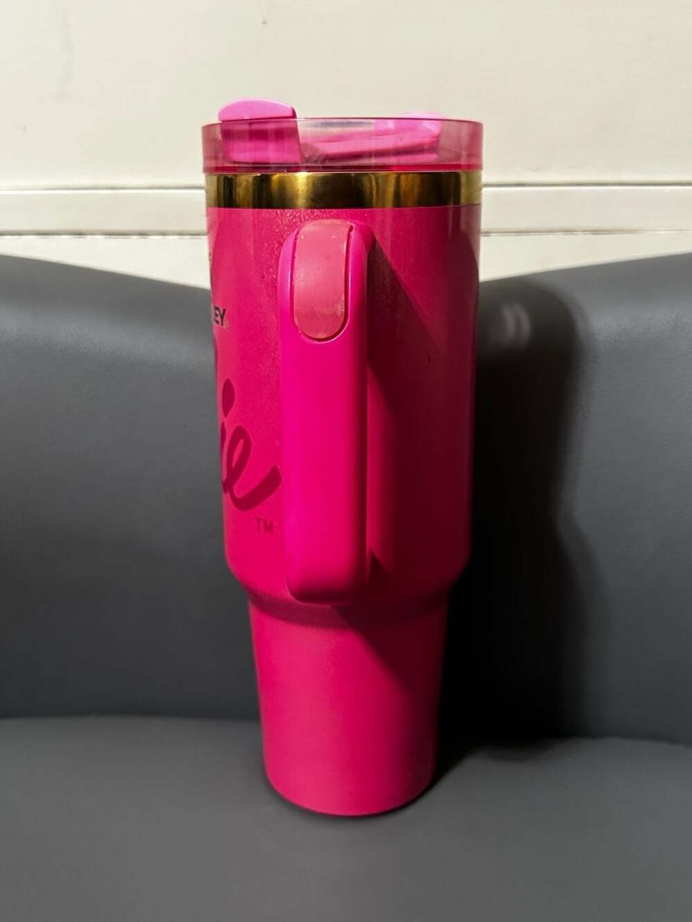 Stanley x Barbie Icon 40oz Quencher H2.0 FlowState Tumbler - Picture 4 of 12